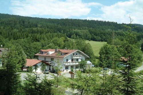 Landgasthof Zum Hirschenstein, Pension Garni Санкт Енглмар Екстериор снимка