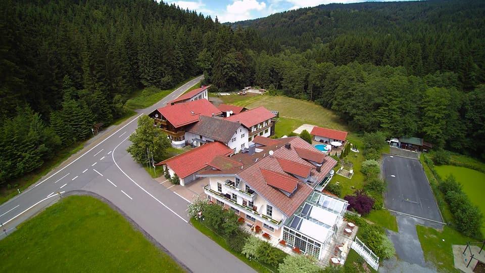 Landgasthof Zum Hirschenstein, Pension Garni Санкт Енглмар Екстериор снимка