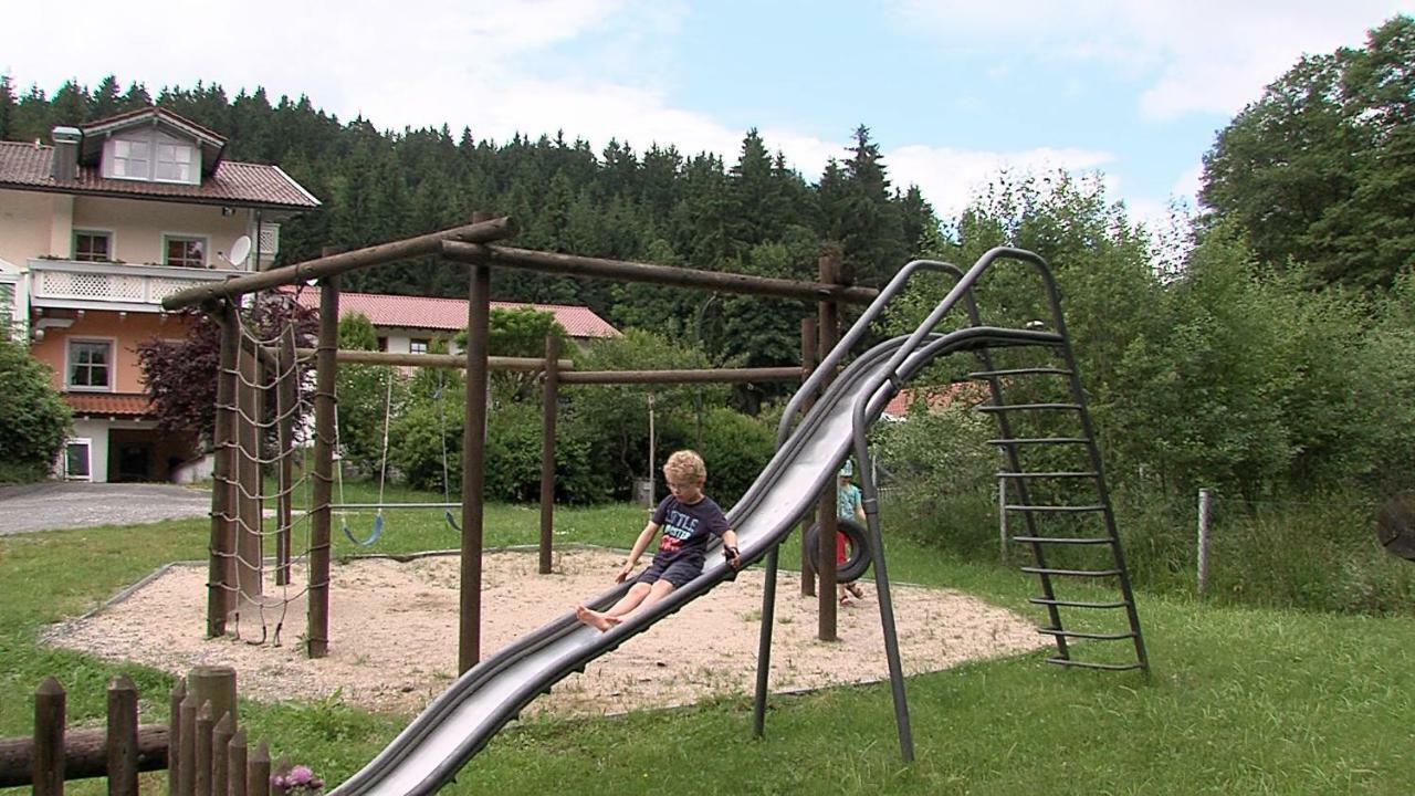 Landgasthof Zum Hirschenstein, Pension Garni Санкт Енглмар Екстериор снимка
